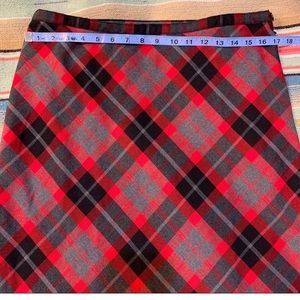 Red white black plaid skirt. EUC size 8 / 10